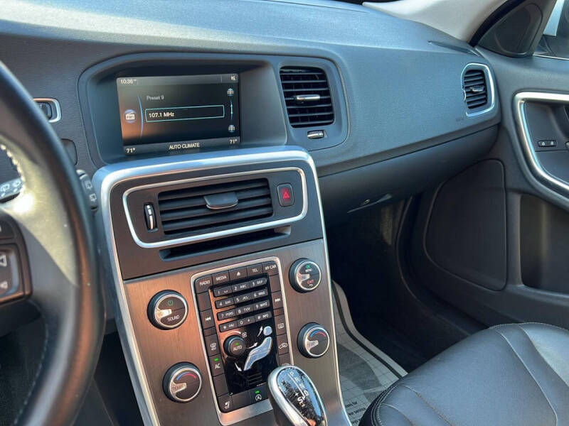 2015 Volvo V60 T5 Drive-E Premier