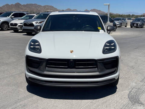 2023 Porsche Macan T