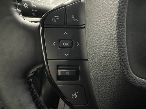 2025 Toyota Prius XLE