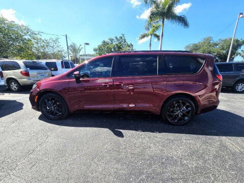 2023 Chrysler Pacifica Touring L