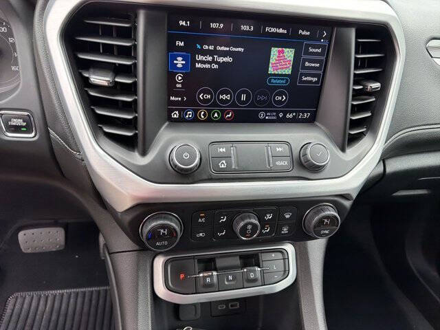 2023 GMC Acadia SLT
