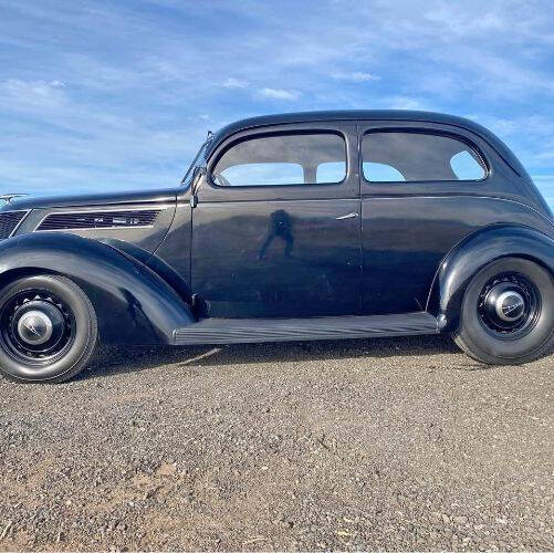 1937 Ford Tudor