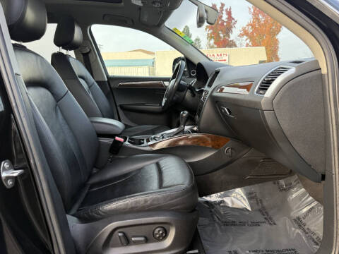 2012 Audi Q5 3.2 quattro Premium Plus