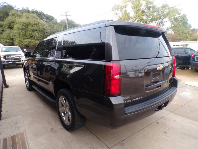 2018 Chevrolet Suburban LT