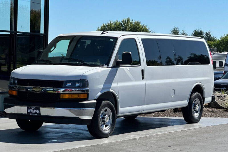 2024 Chevrolet Express LT 3500