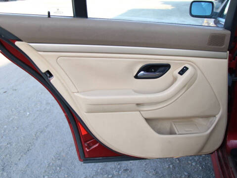 2001 BMW 5 Series 525i