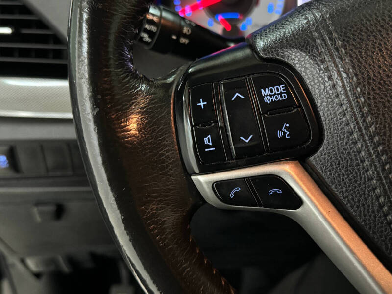 2018 Toyota Sienna SE Premium 8-Passenger