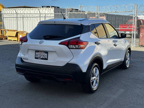 2018 Nissan Kicks S