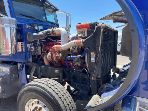 2015 Peterbilt 389