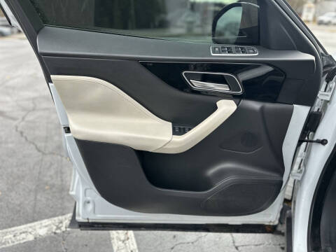 2018 Jaguar F-PACE 30t Prestige