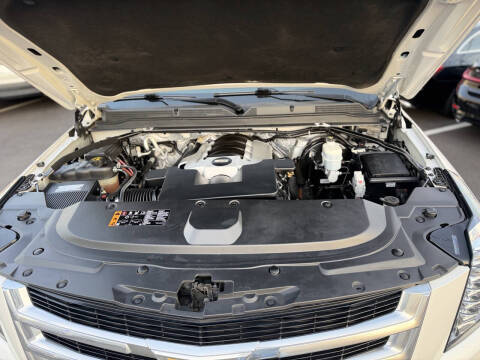 2017 Cadillac Escalade ESV Premium Luxury