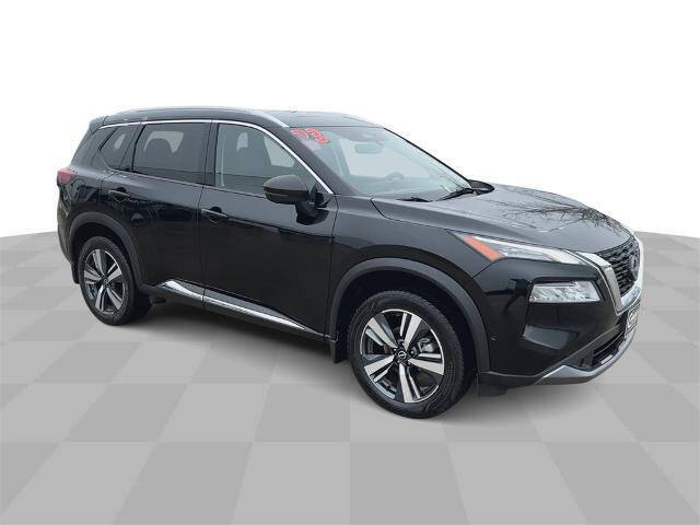 Used 2023 Nissan Rogue SL with VIN JN8BT3CB2PW463834 for sale in Waterloo, IA