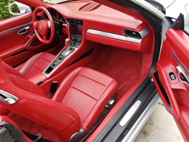 2014 Porsche 911 4