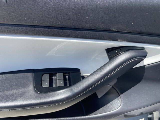 2019 Tesla Model 3 Mid Range