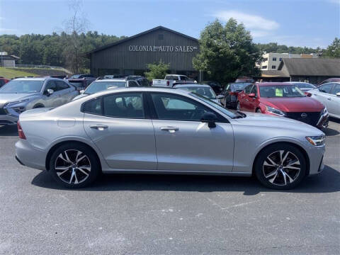 2025 Volvo S60 B5 Core