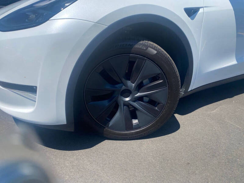 2024 Tesla Model Y Long Range