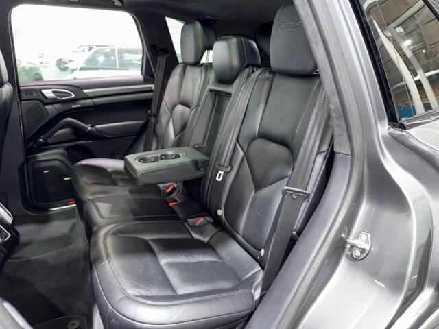 2017 Porsche Cayenne GTS