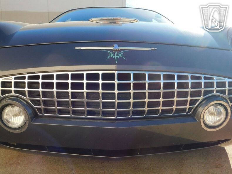 2003 Ford Thunderbird