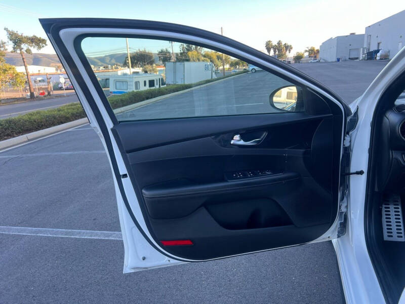 2020 Kia Forte GT Line