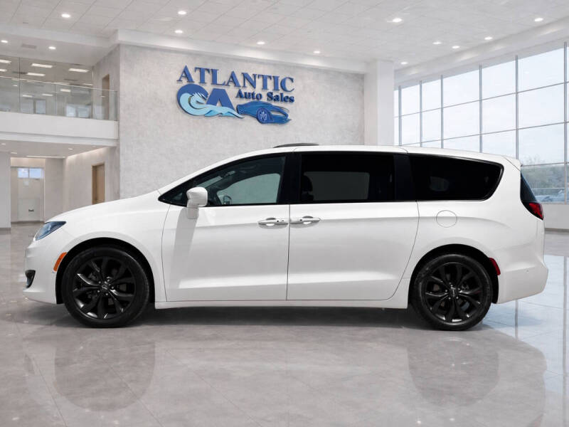 2020 Chrysler Pacifica Touring L Plus 35th Anniversary