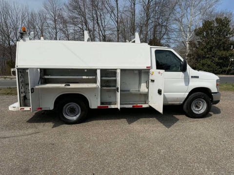 2015 Ford E-Series E-350 SD