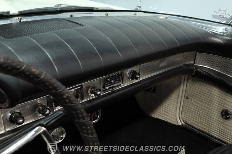 1957 Ford Thunderbird