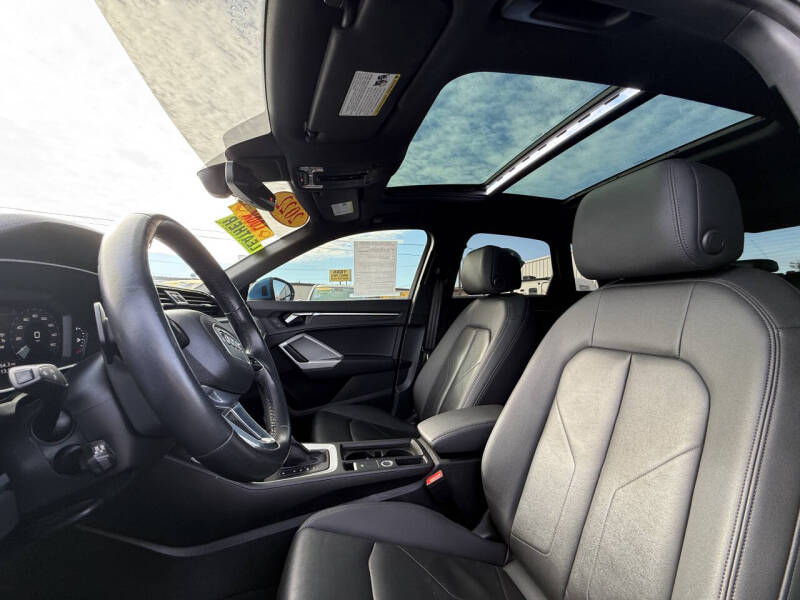 2022 Audi Q3 quattro S line Premium 45 TFSI