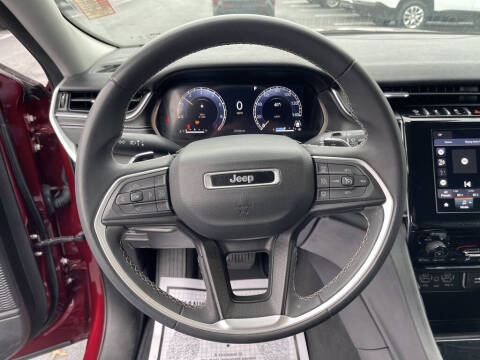 2023 Jeep Grand Cherokee L Laredo