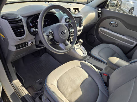 2017 Kia Soul EV +