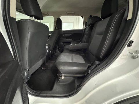 2016 Mitsubishi Outlander ES