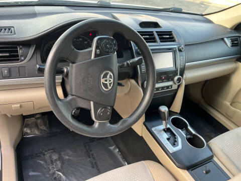 2012 Toyota Camry LE