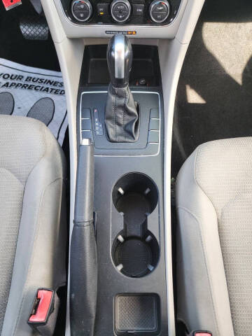 2017 Volkswagen Passat 1.8T S