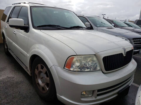 2006 Lincoln Navigator for sale at Universal Auto in Bellflower CA
