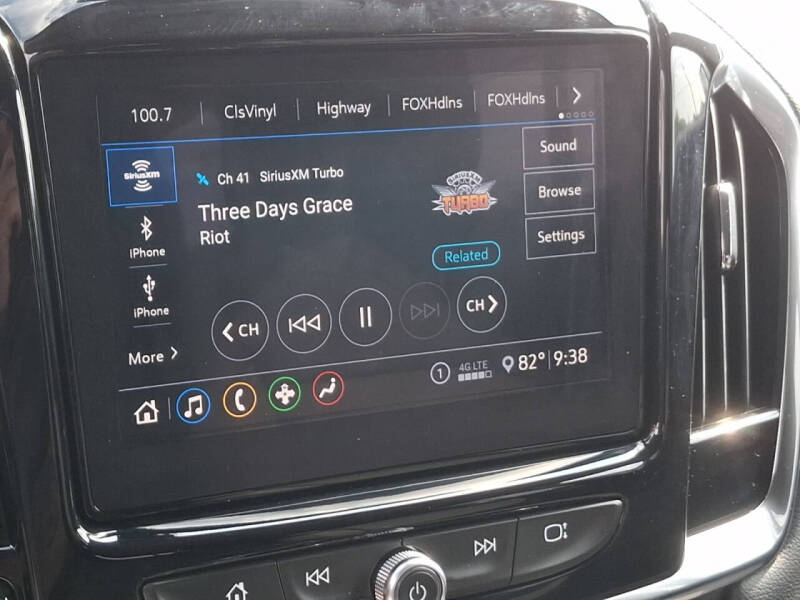 2021 Chevrolet Traverse LT Cloth