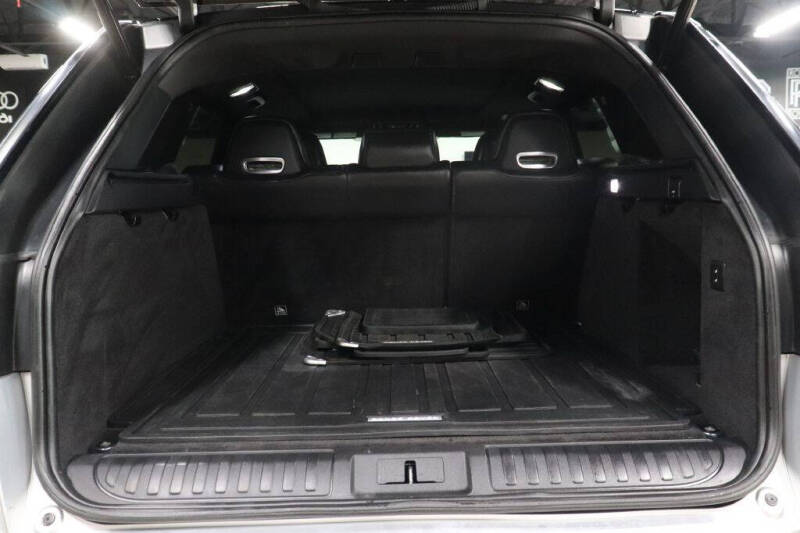 2018 Land Rover Range Rover Sport SVR