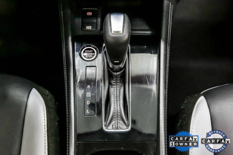 2022 Nissan Kicks SR