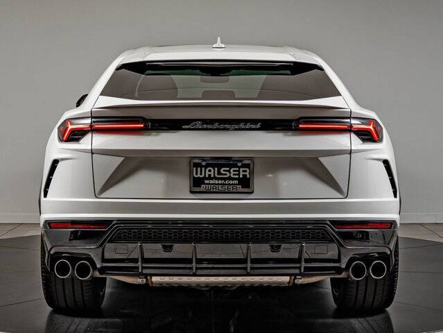 2022 Lamborghini Urus