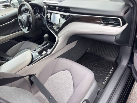 2020 Toyota Camry Hybrid LE