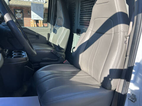 2022 Chevrolet Express 2500