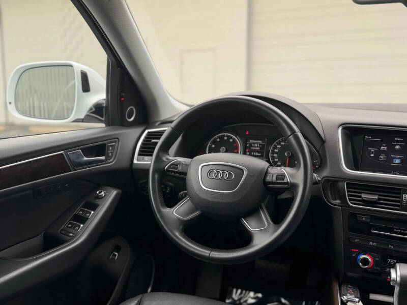 2016 Audi Q5 2.0T quattro Premium Plus