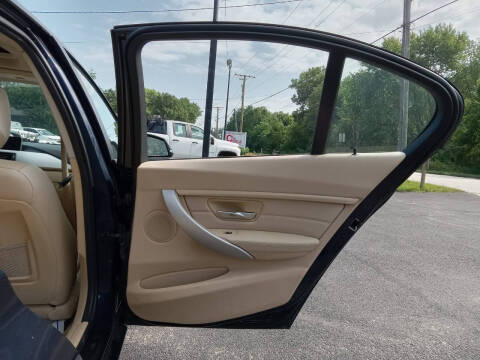 2012 BMW 3 Series 328i