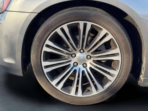 2012 Chrysler 300 S V6