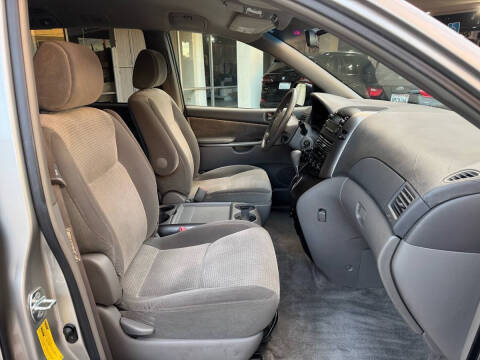 2006 Toyota Sienna LE 7 Passenger
