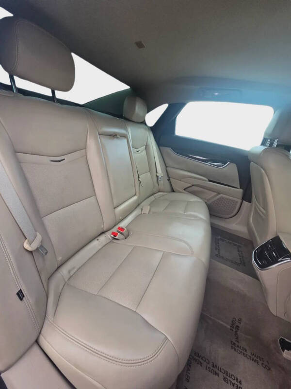 2013 Cadillac XTS Luxury Collection