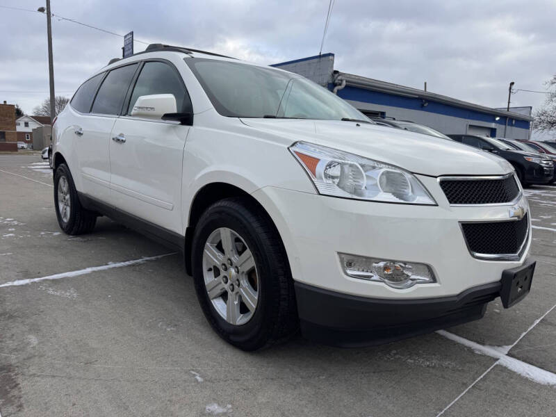 2011 Chevrolet Traverse 2LT's photo