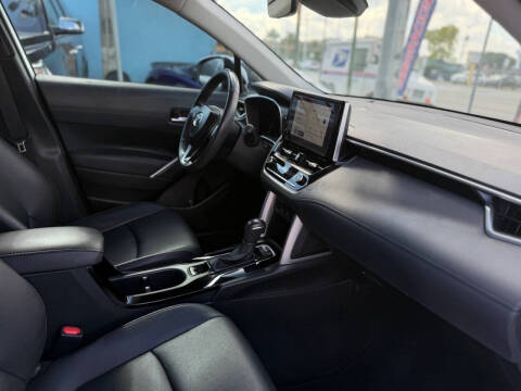 2023 Toyota Corolla Cross XLE