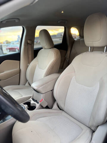 2019 Jeep Cherokee Latitude