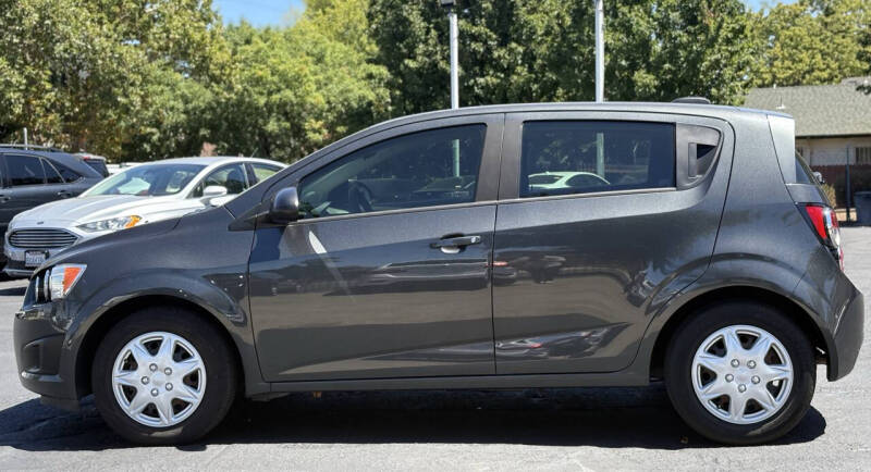 2016 Chevrolet Sonic LS Manual