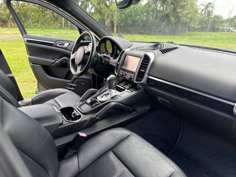 2014 Porsche Cayenne