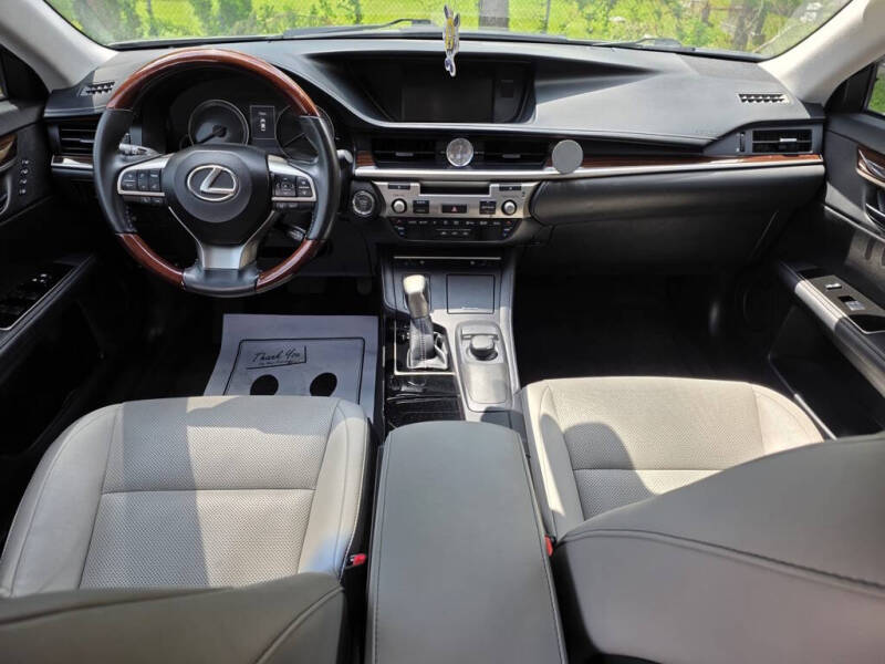 2017 Lexus ES 350